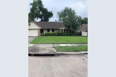 109 Mistletoe Street, Lake Jackson, TX 77566 - Photo 15