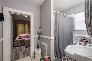 201 S Cleveland St, Dayton, TX 77535 - Photo 11