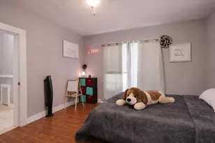 201 S Cleveland St, Dayton, TX 77535 - Photo 9