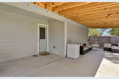 1100 Wheeler Street, Anahuac, TX 77514 - Photo 21