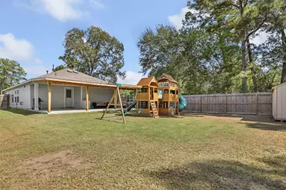 1100 Wheeler Street, Anahuac, TX 77514 - Photo 23