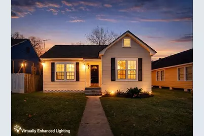 520 E Fayle Street, Baytown, TX 77520 - Photo 1