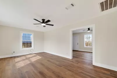 520 E Fayle Street, Baytown, TX 77520 - Photo 7