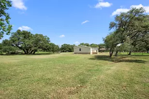 1031 County Rd 152, Columbus, TX 78934 - Photo 25