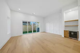 1324 Lawrence St, Houston, TX 77008 - Photo 5