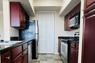 7575 Kirby Dr, Houston, TX 77030 - Photo 5