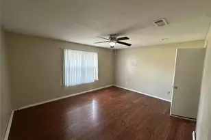 6814 Cheshire Park Rd, Houston, TX 77088 - Photo 9