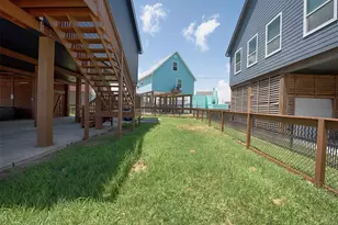 1922 Bluewater Hwy, Surfside Beach, TX 77541 - Photo 35