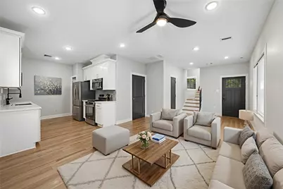 5032 Mallow St #A B, Houston, TX 77033 - Photo 3