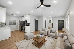 5032 Mallow St, Houston, TX 77033 - Photo 3