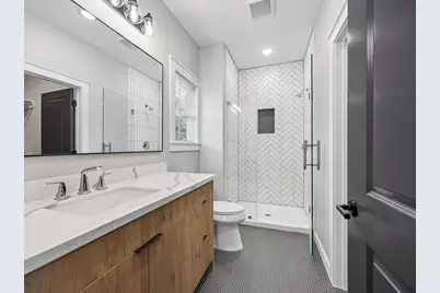 5032 Mallow St #A B, Houston, TX 77033 - Photo 11
