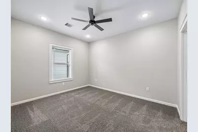 5032 Mallow St #A B, Houston, TX 77033 - Photo 17