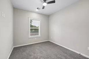 5032 Mallow St, Houston, TX 77033 - Photo 15