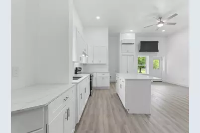 1628 Private Road 652, Sargent, TX 77414 - Photo 7