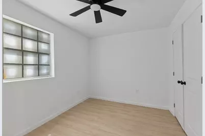 6840 Fairway Drive #2, Houston, TX 77087 - Photo 17