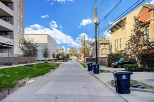 1436 Dorothy St, Houston, TX 77008 - Photo 25