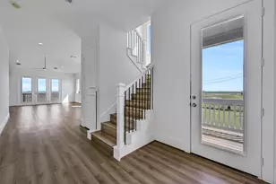 1627 Bay Pointe Dr, Galveston, TX 77554 - Photo 9