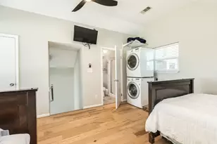 11215 Bernice Dr, Galveston, TX 77554 - Photo 37