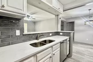 1311 Antoine Dr, Houston, TX 77055 - Photo 11