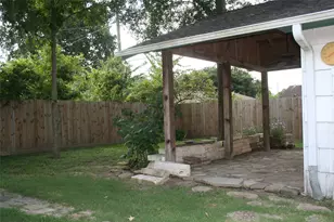 7518 El Rancho St, Houston, TX 77087 - Photo 13