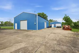 3625 County Rd 36, Angleton, TX 77515 - Photo 19