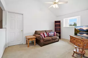 3625 County Rd 36, Angleton, TX 77515 - Photo 15