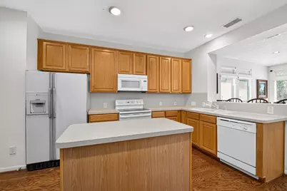 18 Valley Oaks Circle, The Woodlands, TX 77382 - Photo 21