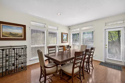 18 Valley Oaks Circle, The Woodlands, TX 77382 - Photo 15