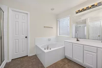 18 Valley Oaks Circle, The Woodlands, TX 77382 - Photo 37