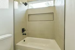 162 Wallace St, Houston, TX 77022 - Photo 25