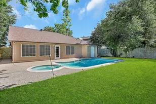 2910 Norwich St, Pearland, TX 77584 - Photo 25