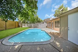 2910 Norwich St, Pearland, TX 77584 - Photo 27