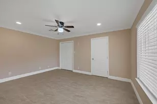 2910 Norwich St, Pearland, TX 77584 - Photo 21