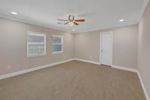2910 Norwich St, Pearland, TX 77584 - Photo 15