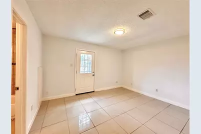 8610 Valley Meadow Drive, Houston, TX 77078 - Photo 11