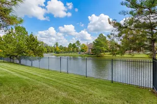 14 N Shasta Bend Cir, The Woodlands, TX 77389 - Photo 7