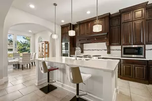 14 N Shasta Bend Cir, The Woodlands, TX 77389 - Photo 19