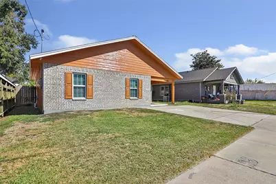 204 W James Street, Baytown, TX 77520 - Photo 3