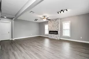 901 N Jones St, Baytown, TX 77520 - Photo 5