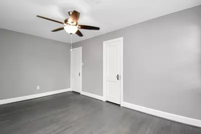 901 N Jones Street, Baytown, TX 77520 - Photo 31