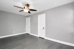 901 N Jones St, Baytown, TX 77520 - Photo 31