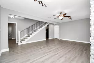 901 N Jones St, Baytown, TX 77520 - Photo 7