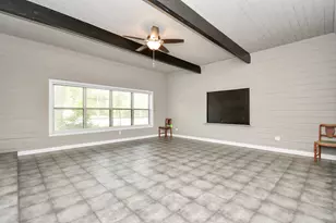 901 N Jones St, Baytown, TX 77520 - Photo 17
