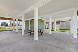 2927 Bluewater Hwy, Surfside Beach, TX 77541 - Photo 39