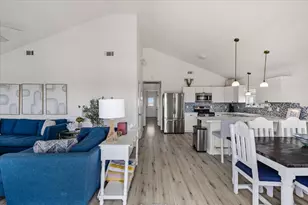 2927 Bluewater Hwy, Surfside Beach, TX 77541 - Photo 9