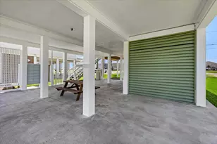 2927 Bluewater Hwy, Surfside Beach, TX 77541 - Photo 37