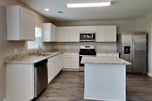 4714 Pin Oak Creek Ln, Houston, TX 77345 - Photo 3