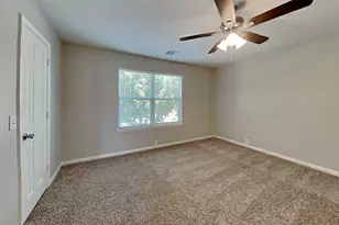 4714 Pin Oak Creek Ln, Houston, TX 77345 - Photo 11