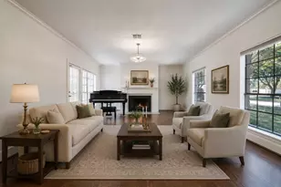 8006 Albin Ln, Houston, TX 77071 - Photo 9