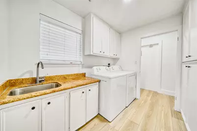 8006 Albin Lane, Houston, TX 77071 - Photo 15